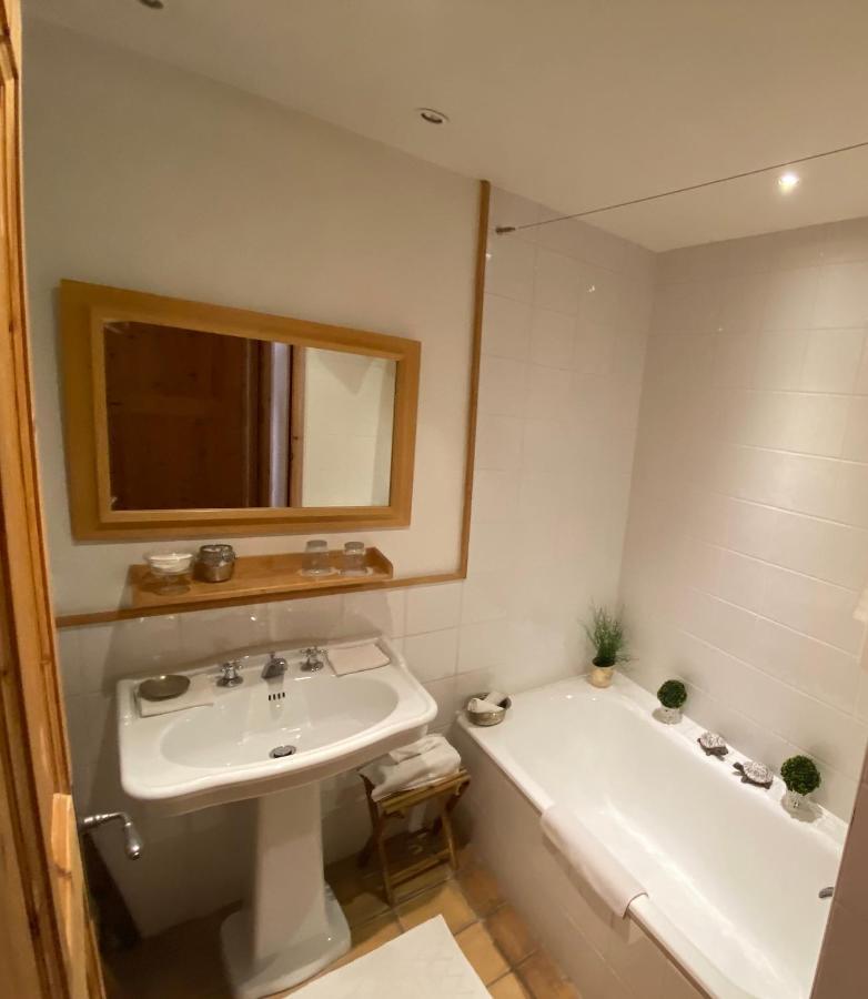 La Ferme De Gigognan Bed & Breakfast Avignon Exterior foto